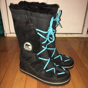 Sorel Explorer boots